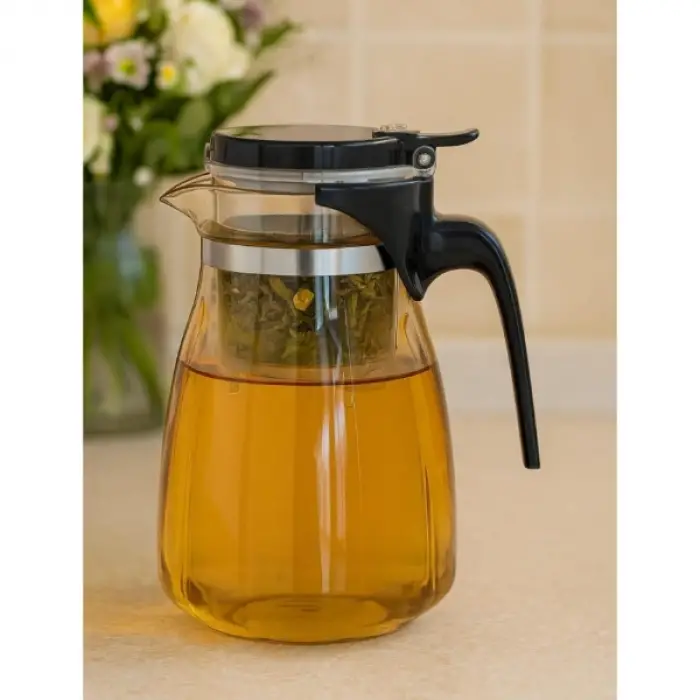 Kullanıma Uygun 900 ml Süzgeçli Cam Sürahi