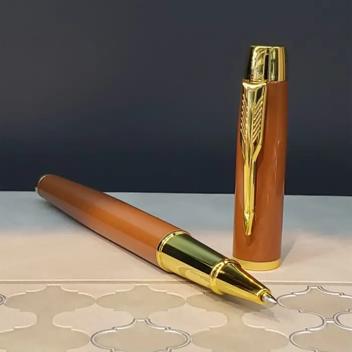 Defter Altın Şeritli Taba Deri Kahverengi Roller Kalem Kutulu Özel Hediye Seti