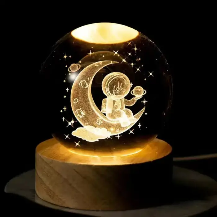 Cam Ay Üzerinde Astronot Usb li Dekoratif Gece Lambası