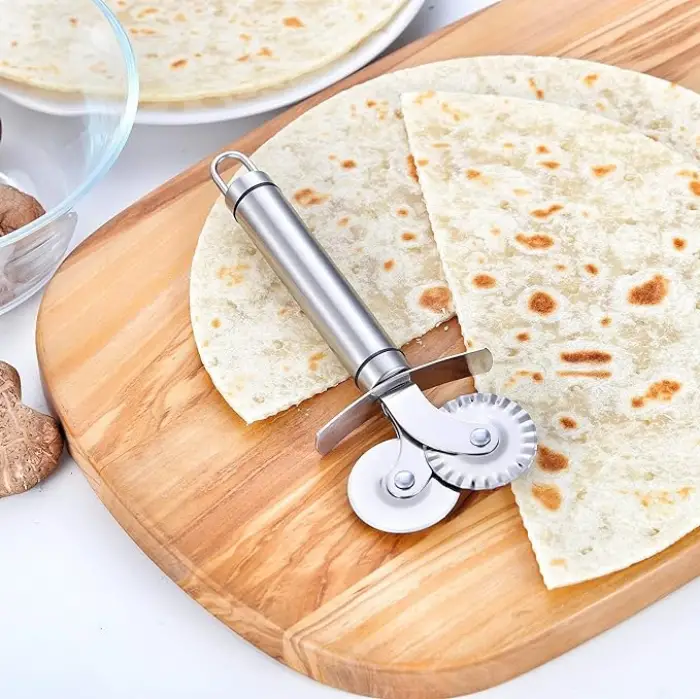 Paslanmaz çelik Kullanıma Uygun Çift Başlıklı Pizza Hamur Bıçağı