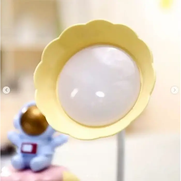 Kullanıma Uygun Çocuk Odası Ay ve Astronot Desenli Gece Lambası