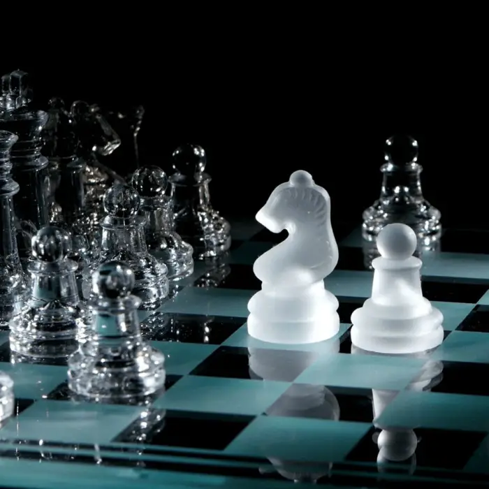 25 cm Ölçülü Glass Chess Cam Satranç Takımı ( x 25 cm)