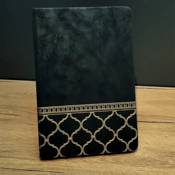 21 x 15 cm 192 sayfa Defter Gold İşlemeli Siyah Deri