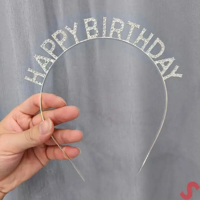 Kullanıma Uygun Gümüş Kristal Taşlı Happy Birthday Tacı