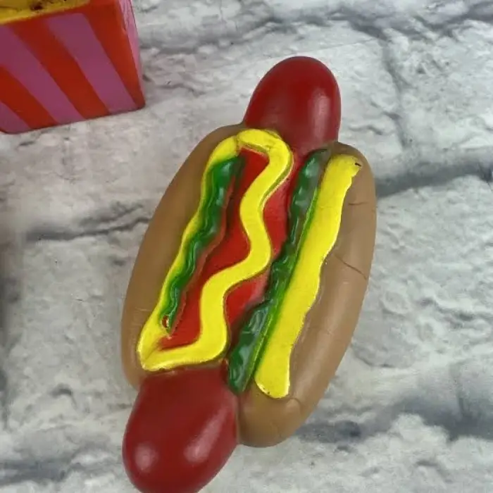 13 cm Kullanıma Uygun Hot Dog Sesli Köpek Oyuncağı