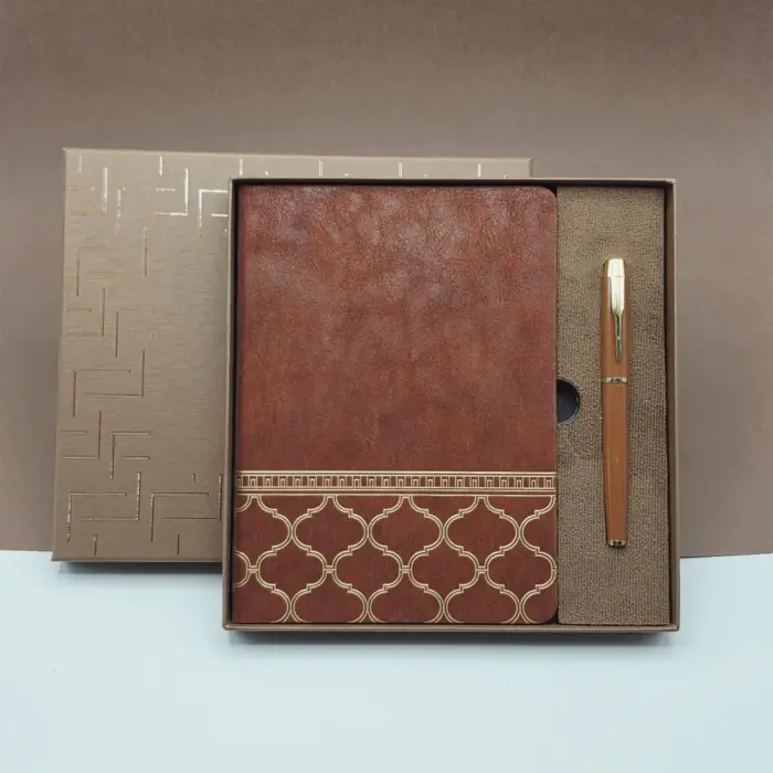 Defter Kutulu Lüks Deri Desenli ve Metal Kalem Hediye Seti