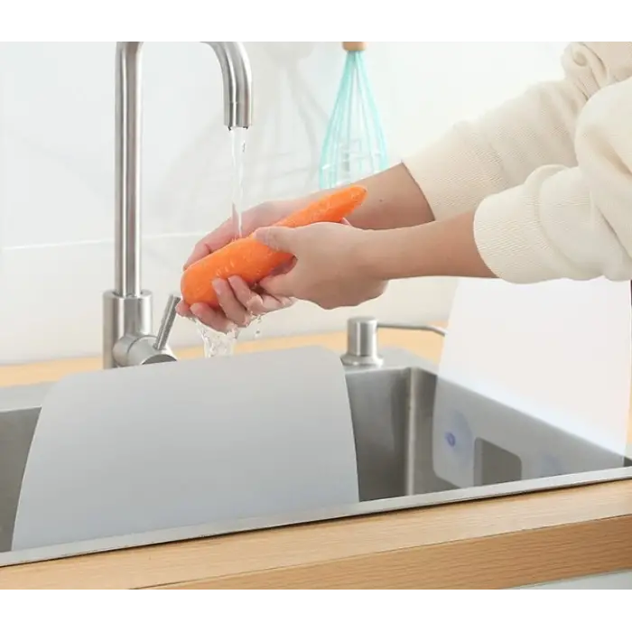 Kullanıma Uygun Lavabo ve Ocak Sıçrama Önleyici Vantuzlu Kalkan