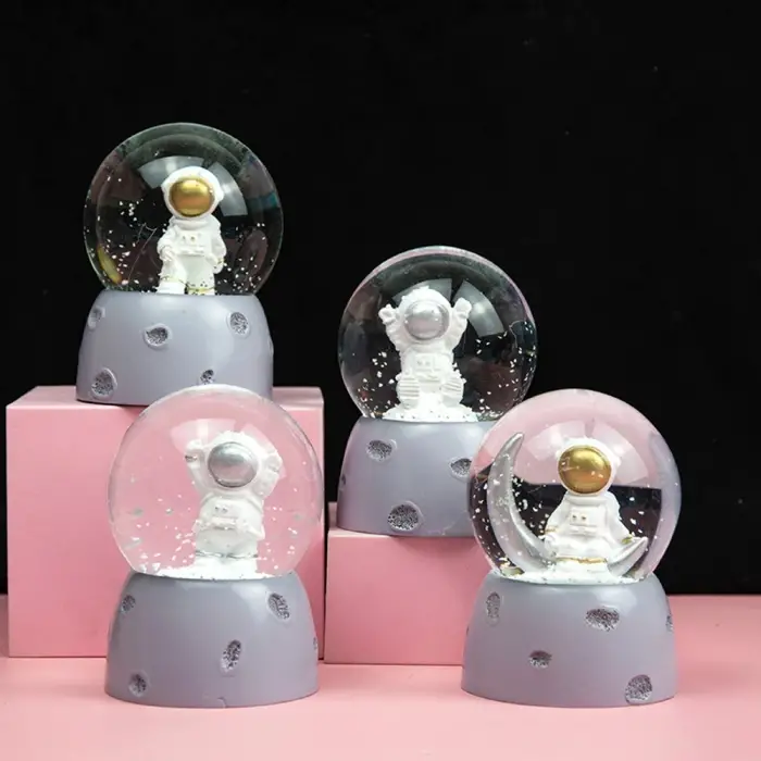 7 X 4 Cm Cam Kar Küresi Mini Işıklı Astronot