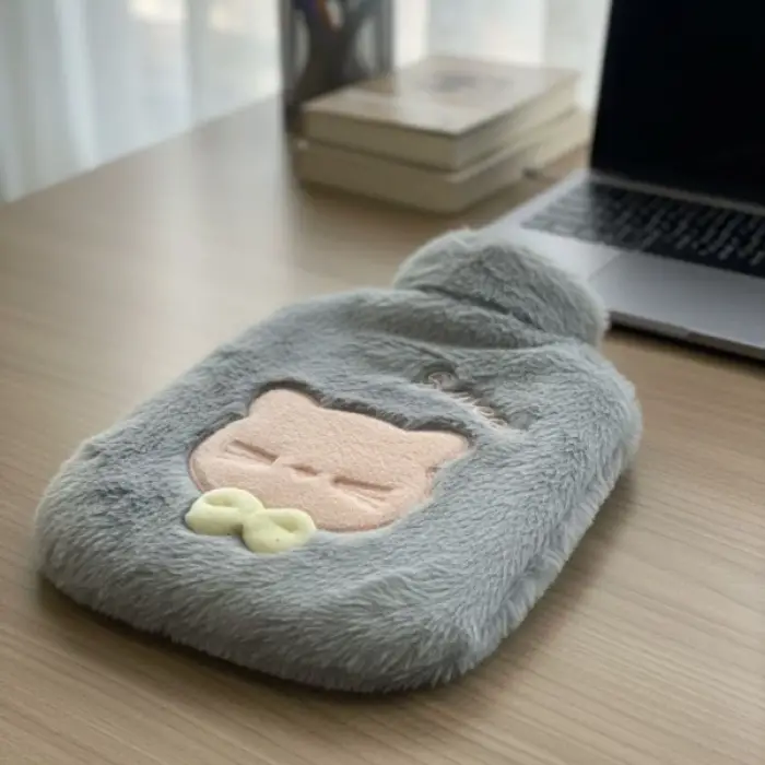 Kullanıma Uygun Papyonlu Kedi Figürlü Mavi Peluş Sıcak Su Torbası 1 Litre