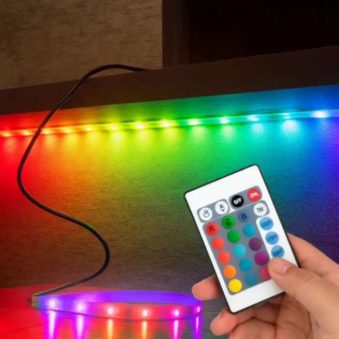 Kullanıma Uygun RGB Şerit 30 LED Kumandalı USB Bağlantılı