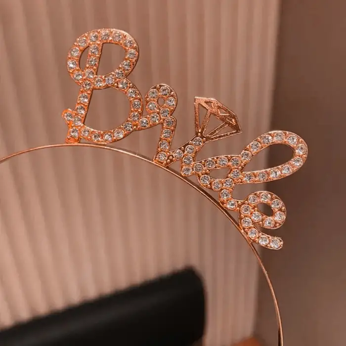 Kullanıma Uygun Rose Gold Renkli Taşlı “Bride” Gelin Tacı
