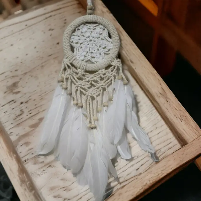 Ahşap Rüya Kovan Dream Catcher Beyaz Kuş Tüylü