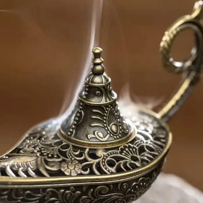 4x7 cm Metal Sihirli Lamba Tasarımlı Tütsülük