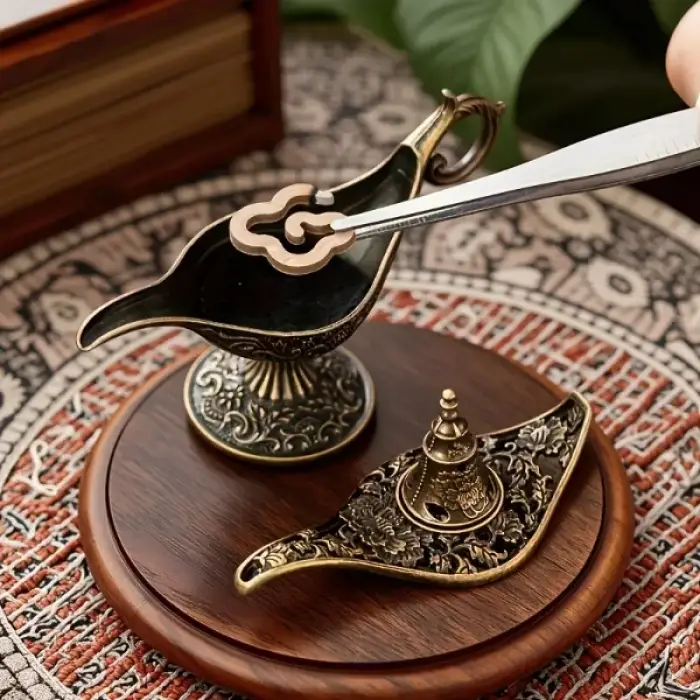 4x7 cm Metal Sihirli Lamba Tasarımlı Tütsülük