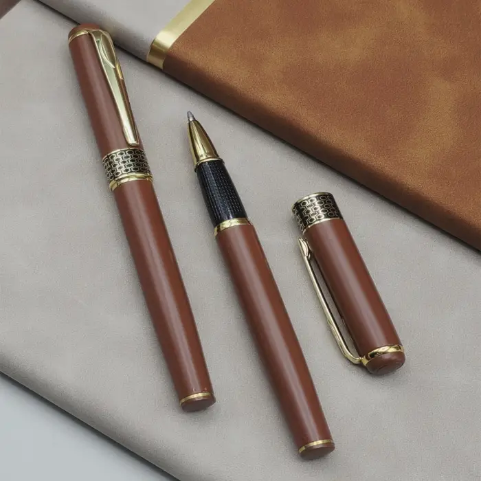 Defter Taba Rengi Gold Detaylı Termo Deri Ve Metal Roller Kalem Hediye Seti