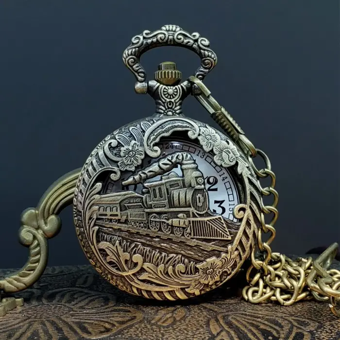 4.5 Cm Metal Tren Tasarımlı Köstekli Saat