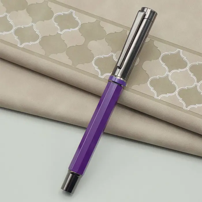 Kalem Seti Yaprak Desenli Mor Deri Defter Ve Metal Roller