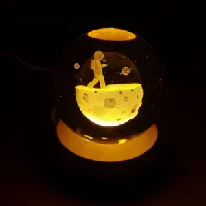 6 Cm Cam Küre Astronot