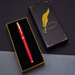 Kalem Tüylü Kalem Motif Kutulu Kırmızı Roller