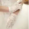 Kullanıma Uygun Beyaz Renk Kısa Dantelli Eldiven