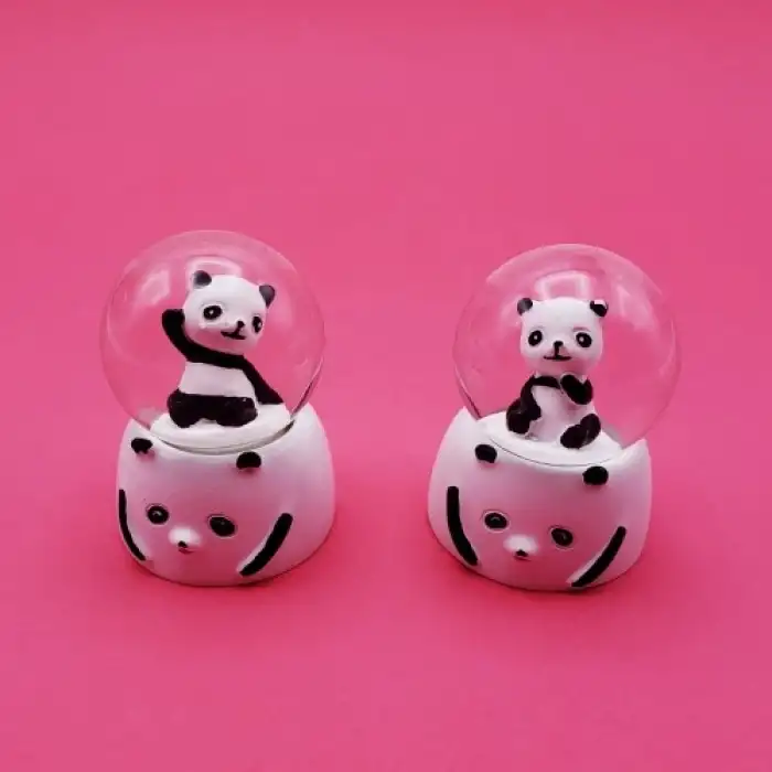Sevimli Panda Tasarımlı Işıklı Kar Küresi 7 cm
