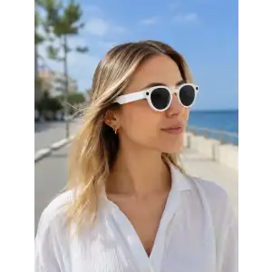 Modern Tasarımlı Akıllı Gözlük Beyaz Renkli 1 Adet