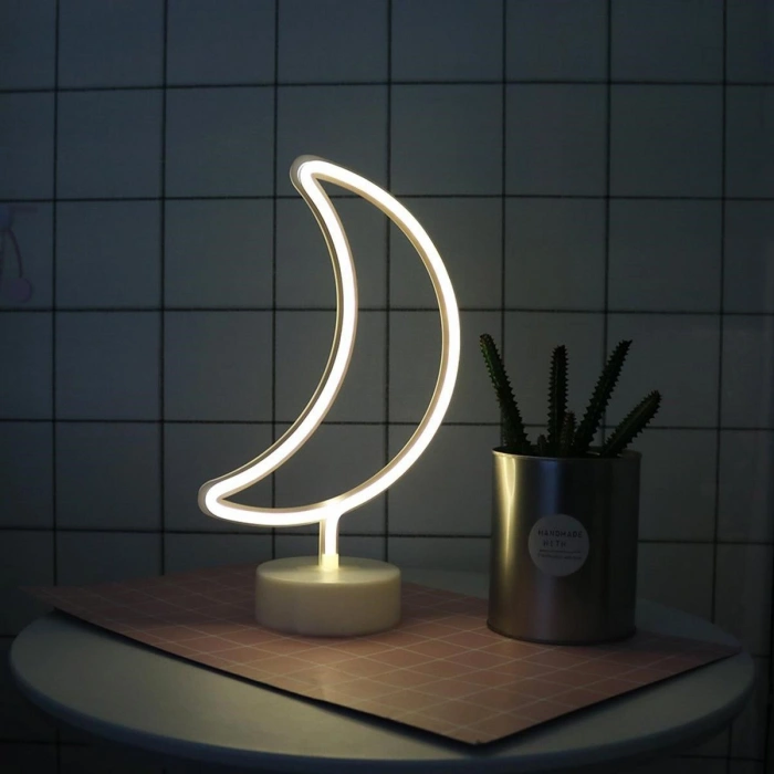 Gece Lambası Dekor Amaçlı Pil İle Çalışan Ay Tasarımlı 3D Neon LED Masa