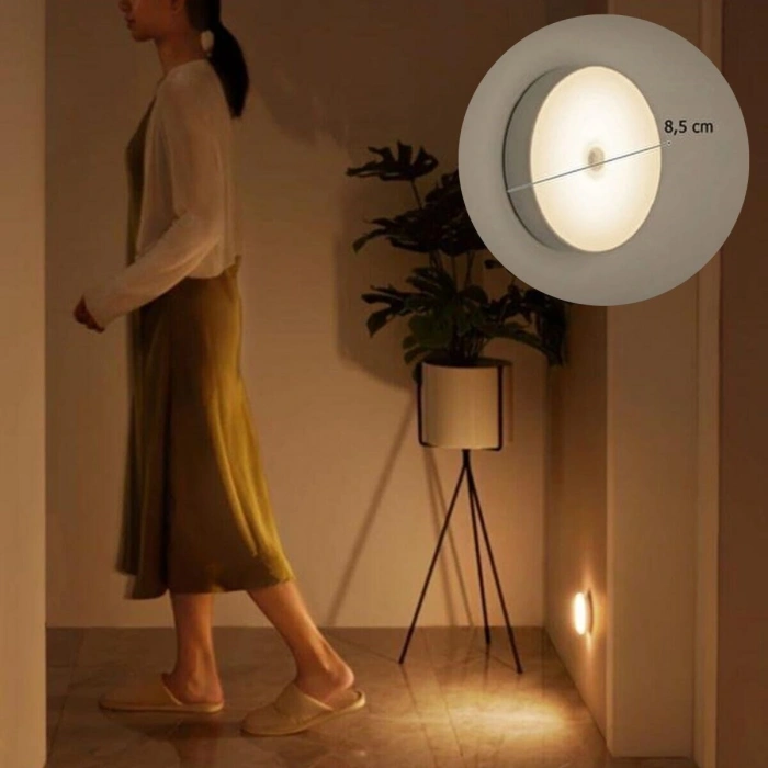 Işığı Renk LED Hareket Sensörlü USB Şarj Edilebilir Spot Lamba Mıknatıslı ve Kendinden Yapışkanlı Gün