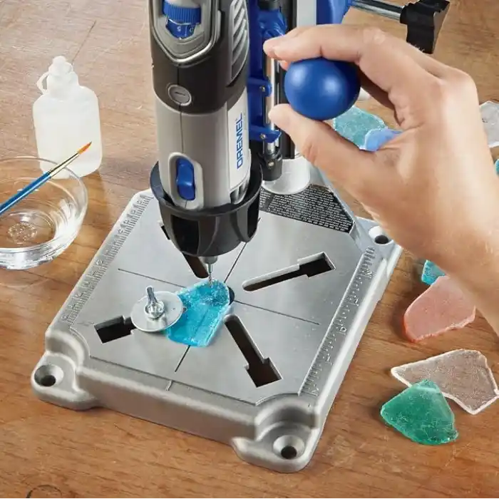 Dremel 220 Workstation Matkap Tezgahı ve Alet Askısı