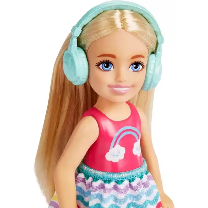 Barbie® Seyahatte Chelsea Bebek ve Aksesuarları