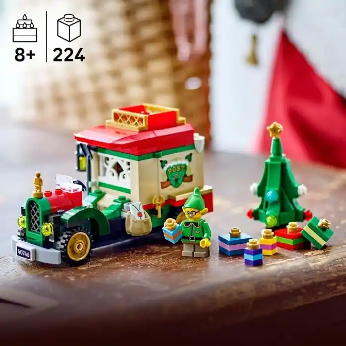 LEGO Noel Baba’nın Dağıtım Kamyonu 40746 – 8 Yaş ve Üzeri Çocuklar için Yılbaşı Hediyeleri, Elf Minifigürü ve Aracın Üstüne Takılabilen Mini LEGO Yılbaşı Ağacı içeren Oyuncak Yapım Seti (224 Parça)