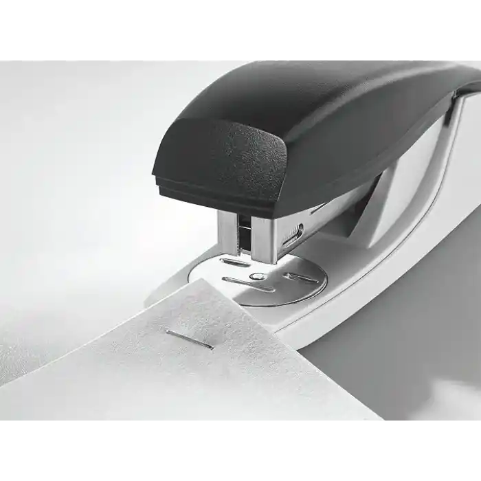 Leitz 55000095 Zımba 30 Sayfa Kapasiteli, Siyah