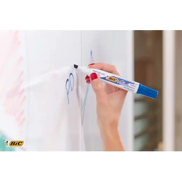 BIC Velleda 1751 Eco Kesik Uçlu Beyaz Tahta Kalemi, Kırmızı, 12li Kutu, 3,7 mm ile 5,5 mm Kalın Uç,Kuru Silinebilir Mürekkep