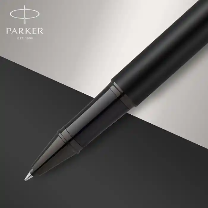 Parker IM Rollerball Kalem | Siyah PVD ile Mat siyah | Siyah Mürekkep Dolgulu İnce Nokta | Hediye Kutusu