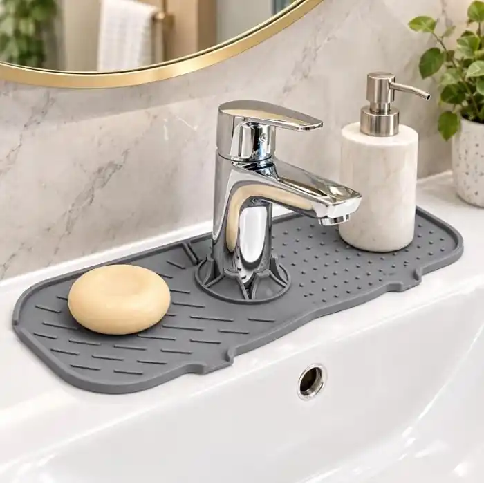 Deinhaus Su Tutucu Musluk Matı, Gri Plastik 25 x 10 cm, Yıkanabilir Lavabo Batarya Altlığı, Mutfak ve Banyo Tezgâh Koruyucu Mat