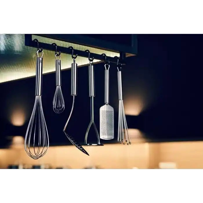 WMF Profi Plus Patates Ezici, 28,5 cm, Cromargan® Yüksek Kaliteli Yarı Mat Paslanmaz Çelik, Bulaşık Makinesinde Yıkanabilir