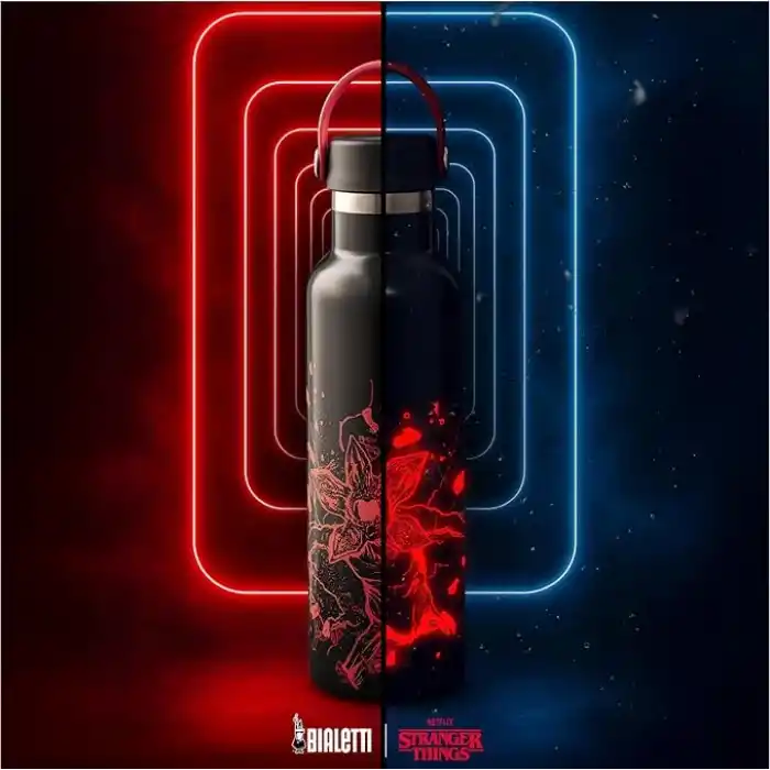 Bialetti Stranger Things Termos Şişe - Karanlıkta Parlayan - Mükemmel Sıcaklık Koruma Özelliği - Bulaşık Makinesinde Yıkanamaz - 600ml