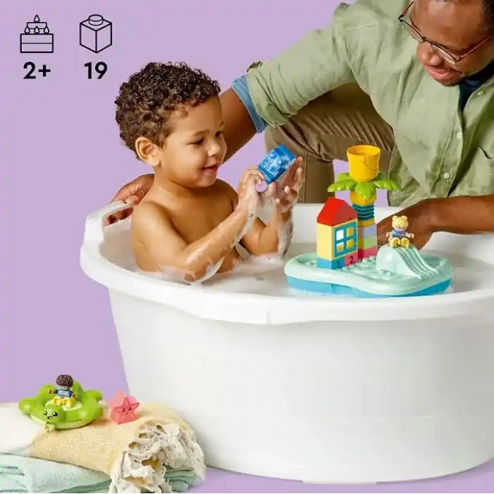 LEGO DUPLO Kasabası Su Parkı 10989 – 2 Yaş ve Üzeri Çocuklar için Eğitici Hediye Fikri, Oyuncak Ada, Yüzen Kaplumbağa Can Simidi ve Çocuk Figürü İçeren Yaratıcı Oyuncak Yapım Seti (19 Parça)