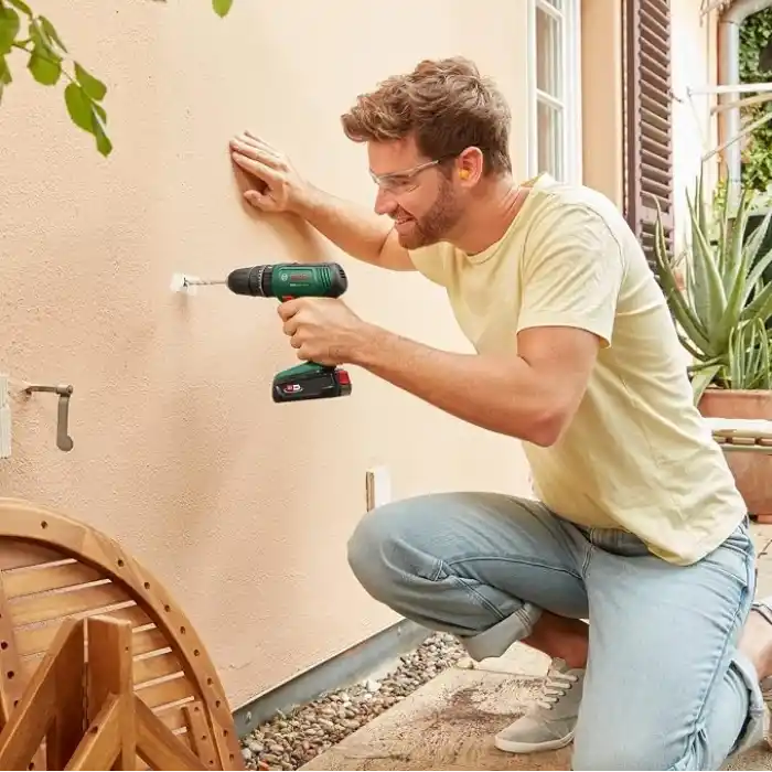 Bosch Home and Garden Easyimpact 18V-40 Akülü Darbeli Matkap (2 2.0 Ah Pil, 18 Volt Sistem, Kasa içinde)