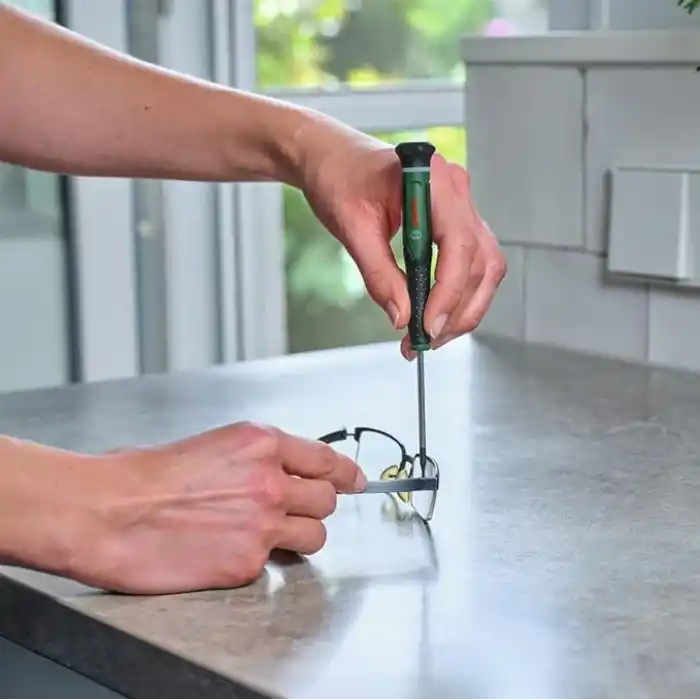 Bosch Hassas Tornavida Seti 8 Parça (S2 Sert Çelik Tornavida Ev Sabitleme, Model Yapımı, El İşçiliği; Hassas ve Manyetik Uç; PH/TX/SL; Renk Kodlu Boyut; Yumuşak Tutucu)