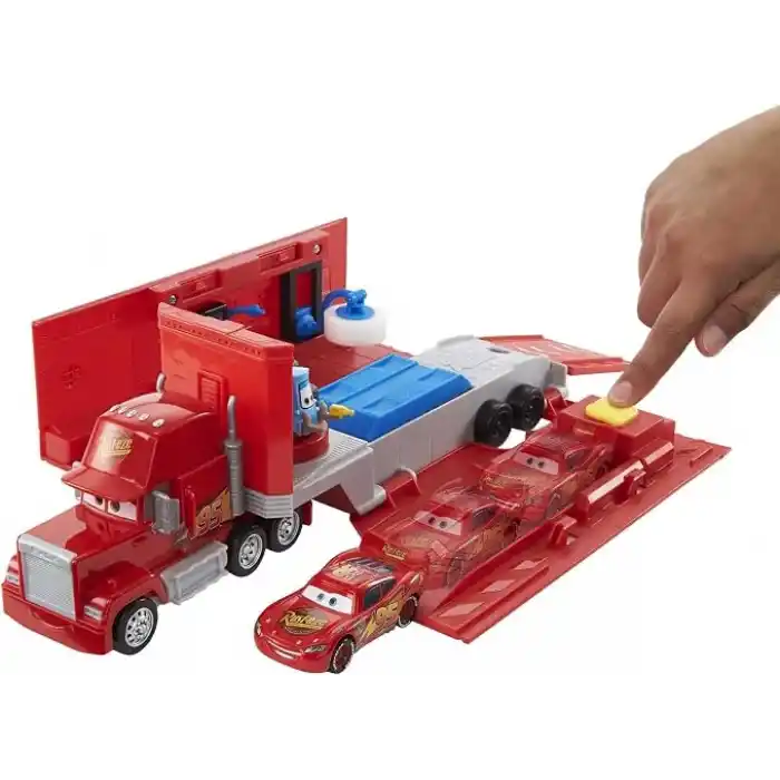 Disney Pixar Cars Dönüştürülebilir Mack Oyun Seti HDC75