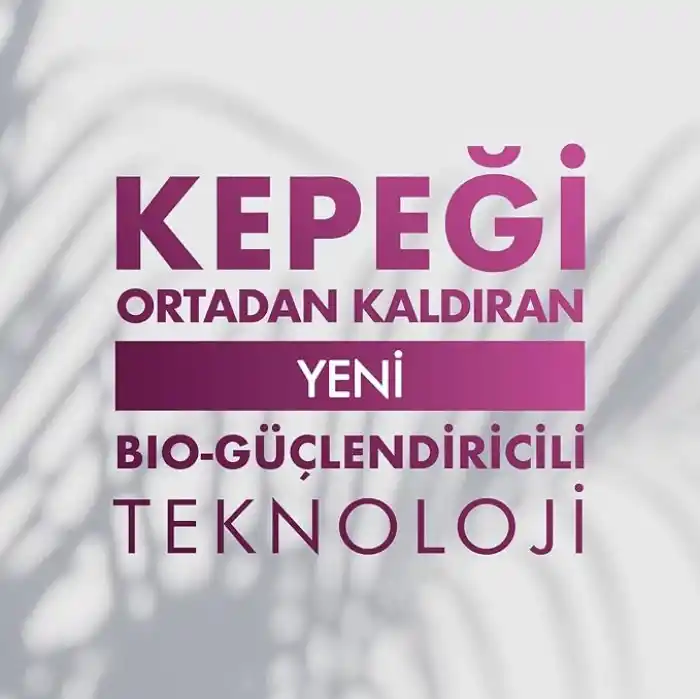 Clear Besleyici Şampuan Kepeğe Karşı Etkili Yumuşak ve Parlak Saçlar 600 ml