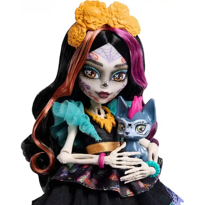 Monster High Renkli papel picado elbisesi giyen Monster High Skelita Calavera bebek, köpekçiği Candelita ve eskiz defteri, atıştırmalık ve çapraz çanta gibi 7 aksesuar, JHK34