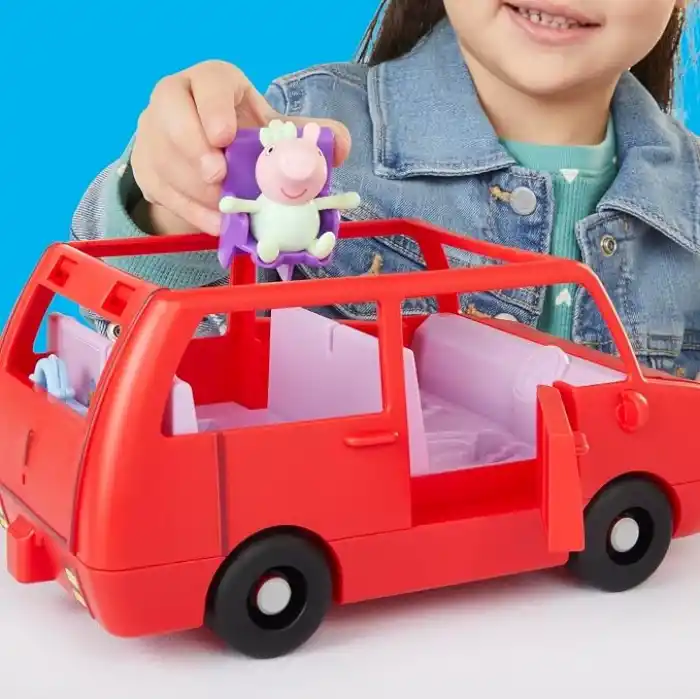 Peppa Pig Peppanın Büyük Aile Arabası Oyun Seti