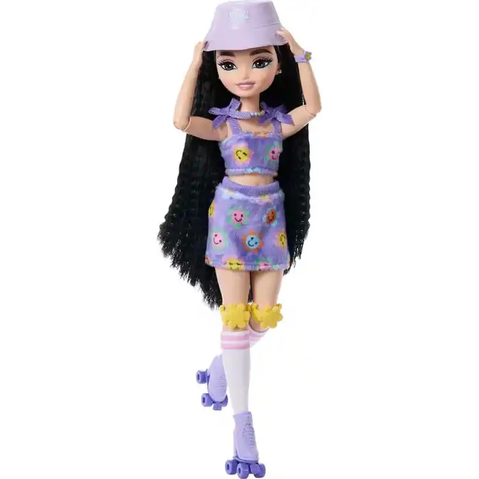 Barbie Rüya Arkadaşlar bebek ve aksesuarları, eklemleri bükülebilen, siyah saçlı, Patenci Renee bebek, video ve yemek temalı 12 parça, JFX99