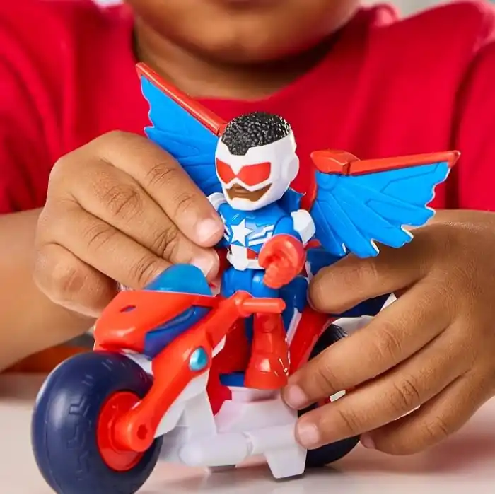Marvel Iron Man and his Awesome Friends Captain America: Sam Wilson Super Bike Aksiyon Figürü ve Oyuncak Motosiklet