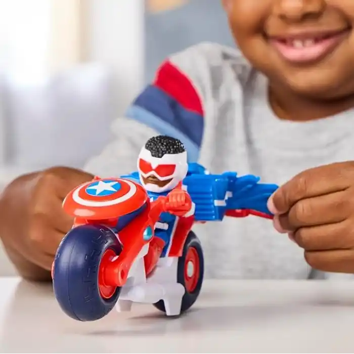 Marvel Iron Man and his Awesome Friends Captain America: Sam Wilson Super Bike Aksiyon Figürü ve Oyuncak Motosiklet