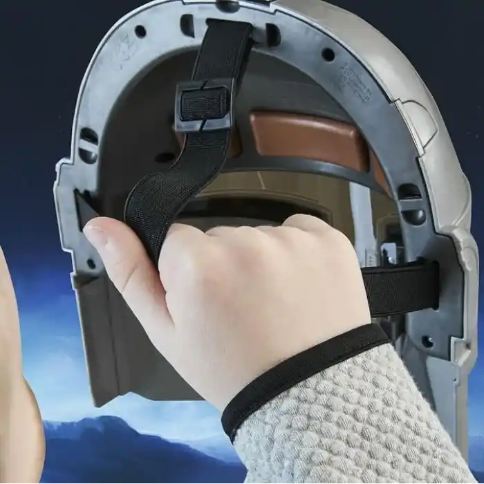 Star Wars The Mandalorian Elektronik Maske | Replikler ve Ses Efektleri İçerir | Çocuklar İçin Kostüm Aksesuarı | 5 Yaş ve Üzeri Kız ve Erkek Çocuklar İçin