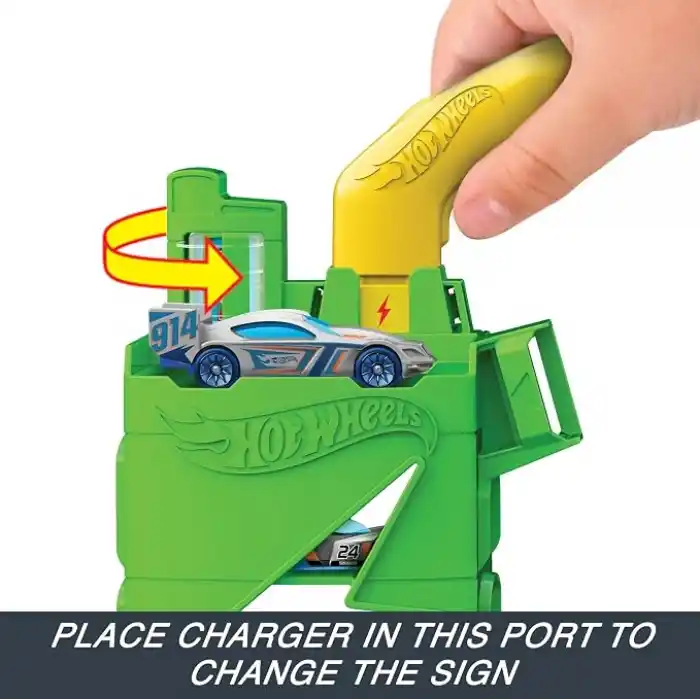 Hot Wheels Elektrikli Araç Şarj İstasyonu Oyun Seti Hot Wheels Elektrikli Araç Şarj İstasyonu ve 1:64 ölçekli oyuncak araba HTN79
