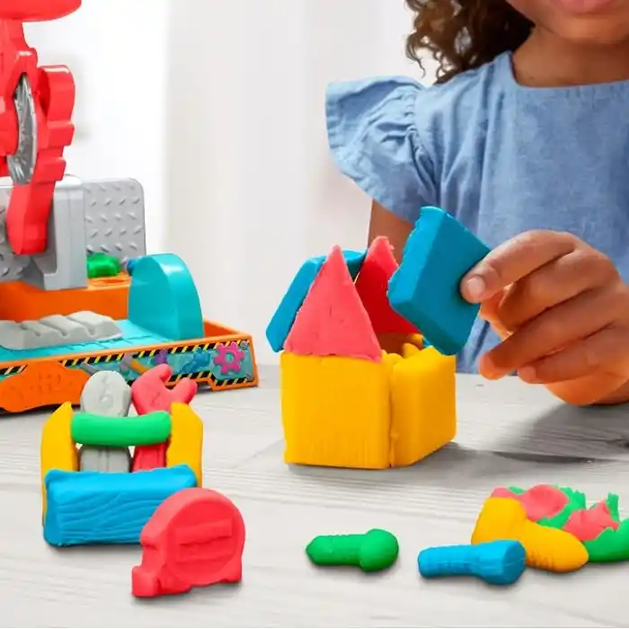 Play-Doh Damgala ve Kes Alet Tezgâhı Oyun Seti | 3 Yaş ve Üzeri Kız ve Erkek Çocuklar İçin İnşaat Temalı Oyuncak | Çocuklar İçin Sanat ve El İşi Etkinlikleri